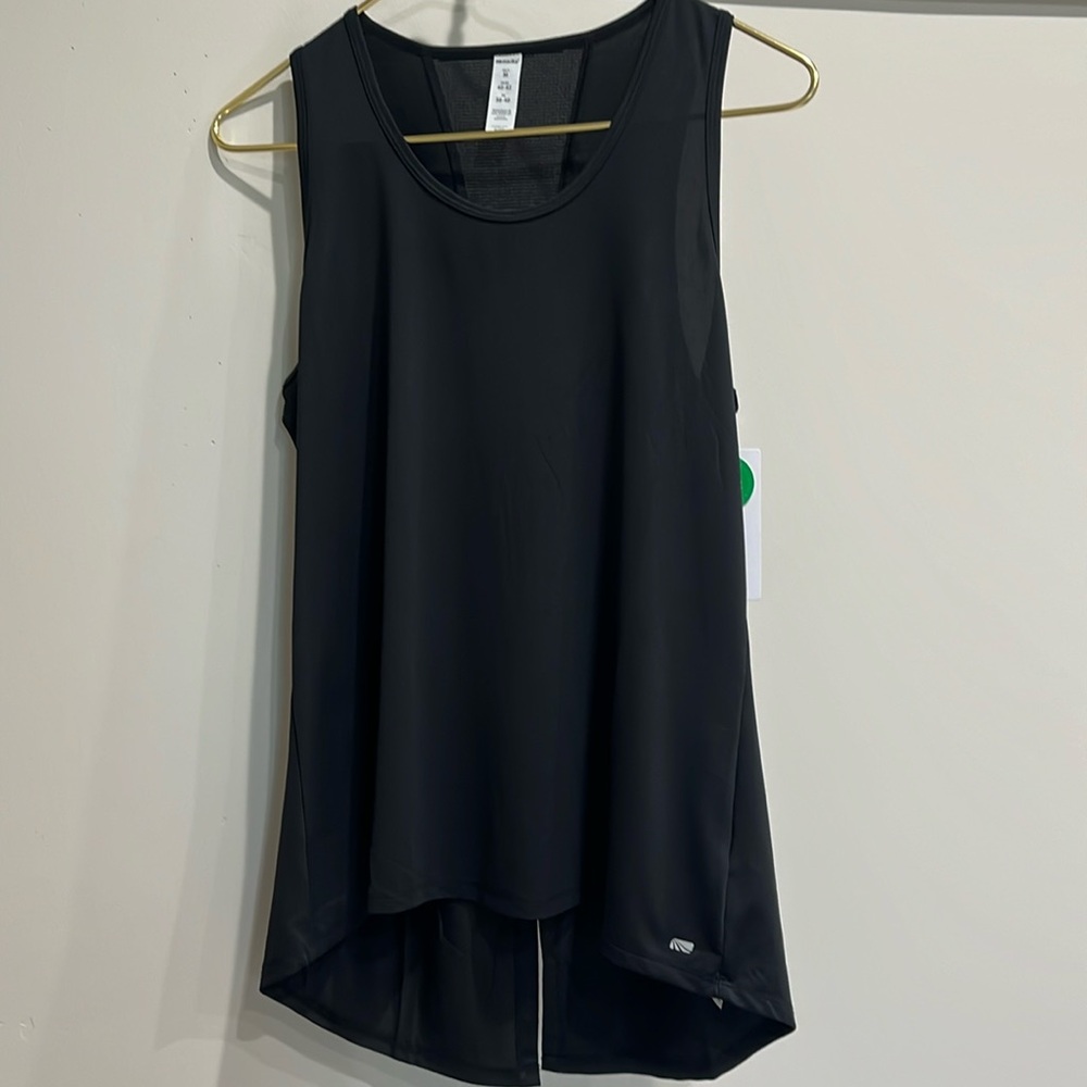 NEW WITH TAGS, MARIKA YOGA SLEEVELESS TOP